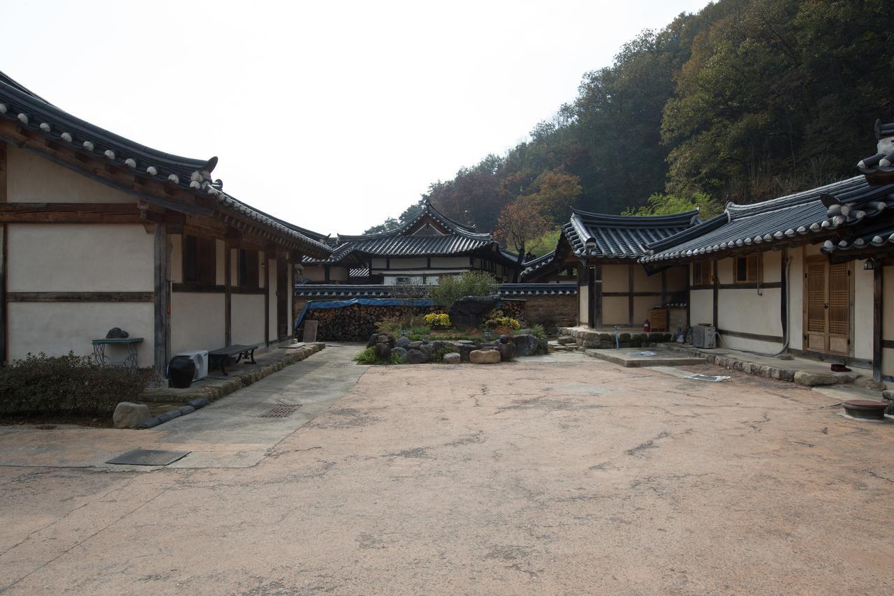 Chalbanggong Jongtaek Hotel Cheongsong Esterno foto